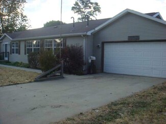 1305 W Indiana Ave, South Bend, IN 46613