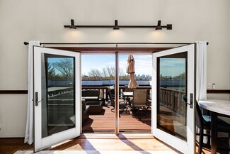 205 Ferry St Unit 501, Everett, MA 02149