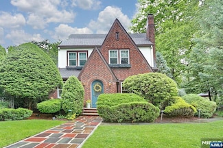 449 Meadowbrook Ave, Ridgewood, NJ 07450