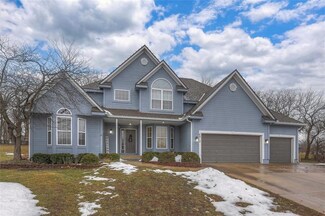 4212 SE Saddlebrook Cir, Lees Summit, MO 64082