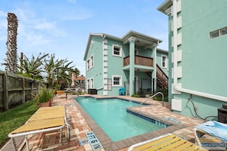 107 W Bahama St Unit 5, South Padre Island, TX 78597
