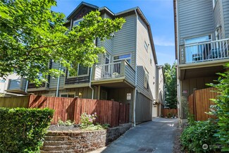 4318 8th Ave NE Unit A, Seattle, WA 98105