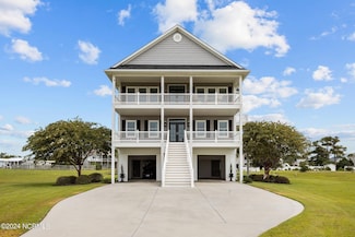306 Lobinger Ct, Newport, NC 28570