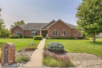 1405 N Woodberry Dr, Mahomet, IL 61853