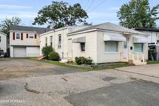 289 Port Monmouth Rd, North Middletown, NJ 07748