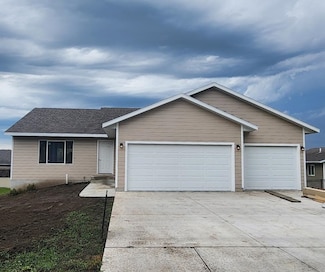 1401 Millie Ln, Yankton, SD 57078