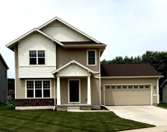 312 Heritage Square Dr, Deerfield, WI 53531