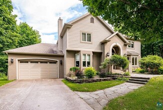 3102 Parkwood Ln, Duluth, MN 55811