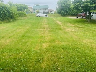 1524 E 9th St, Moundsville, WV 26041