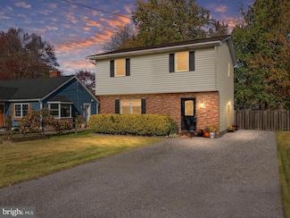 5559 Franklin Blvd, Churchton, MD 20733
