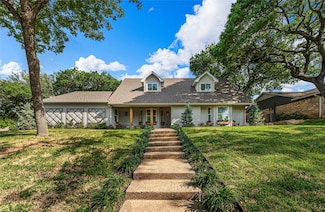 9916 Sandalwood Dr, Woodway, TX 76712
