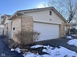2147 W 65th St, Indianapolis, IN 46260