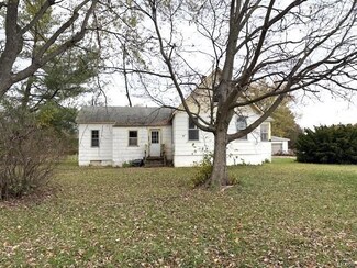 11783 New Douglas Rd, New Douglas, IL 62074