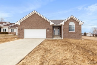 796 War Bonnet Dr, Tecumseh, MI 49286