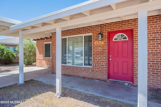 6517 E Cooper St, Tucson, AZ 85710