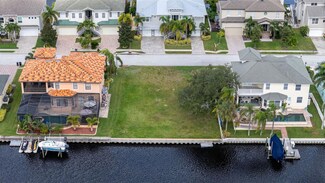316 Manatee Ln, Tarpon Springs, FL 34689