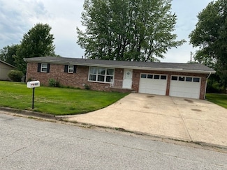 420 Natchez Trace St, Harrison, AR 72601