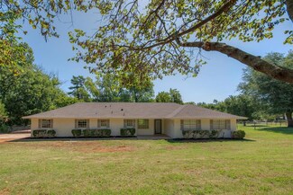 1538 Winchester Dr, Edmond, OK 73034