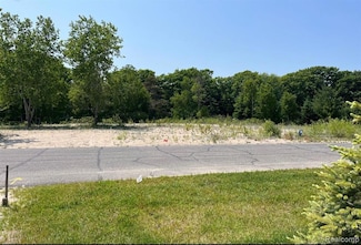 23 Shoreview Dr, Oscoda, MI 48750