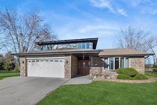 10925 Valley Ct, Palos Hills, IL 60465