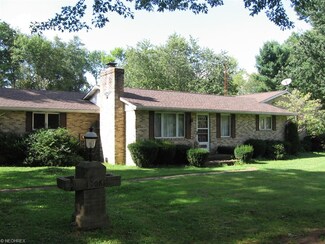 13081 Navarre Rd SW, Beach City, OH 44608