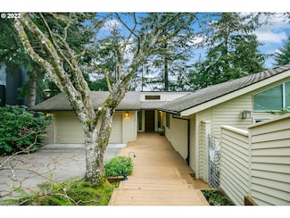 14 Partridge Ln, Lake Oswego, OR 97035