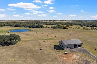 684 County Road 473, Lott, TX 76656