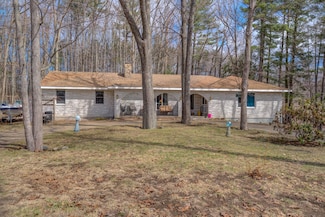 52 Prospect St, Springvale, ME 04083