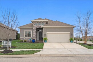11695 S Deer Run St, Olathe, KS 66061