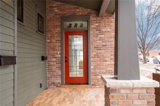 822 Rhode Island St, Lawrence, KS 66044
