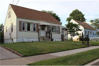 615 W Lincoln Ave, Magnolia, NJ 08049