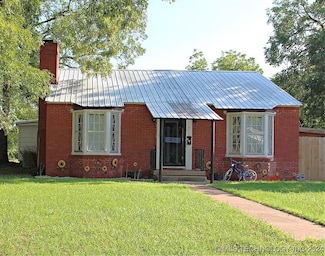 313 E B Ave, Waurika, OK 73573