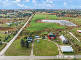 20017 7 Mile Rd, Reed City, MI 49677