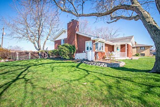 2904 Willa Dr, Saint Joseph, MI 49085