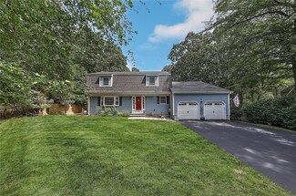 8 Wendy Dr, Bristol, RI 02809