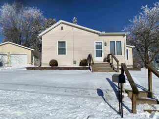 335 7th St, Mineral Point, WI 53565
