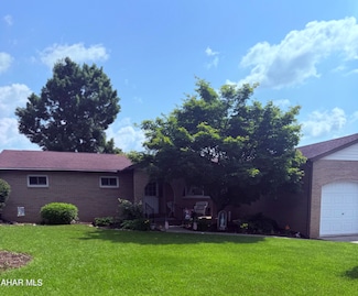 524 Elm Ln, Duncansville, PA 16635