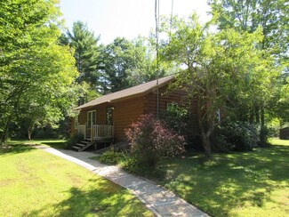 767 Forest Ave, Orono, ME 04473