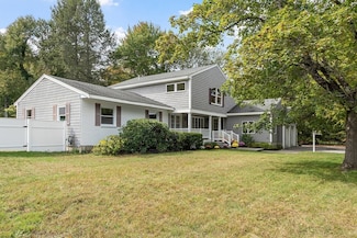 30 Paul Revere Rd, Acton, MA 01720