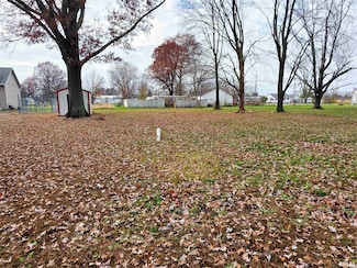 101 S Watkins St, Cisne, IL 62823