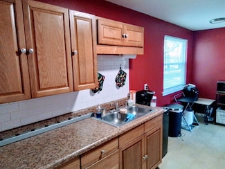 1508 Pepper Dr, Tallahassee, FL 32304