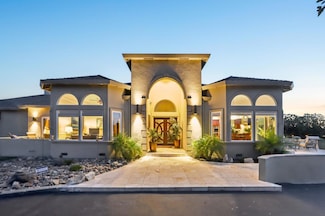 2600 Geneil Ct, Hollister, CA 95023