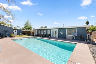 2002 Beck Ave, Panama City, FL 32405