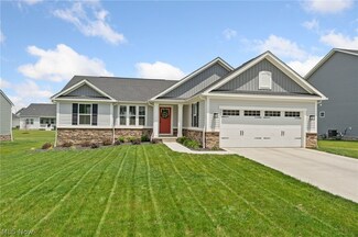 3381 Boettler St NE, Canton, OH 44721