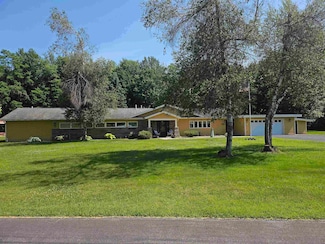 72 Cambray St, Gouverneur, NY 13642