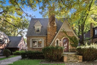 907 N Waiola Ave, La Grange Park, IL 60526