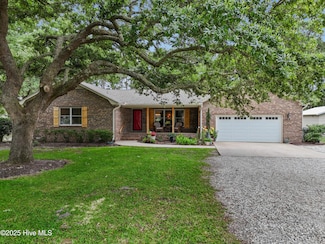 827 Village Point Rd, Shallotte, NC 28470