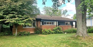 1125 Harms Rd, Glenview, IL 60025