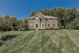 7912 Ridgetop Dr, Twinsburg, OH 44087