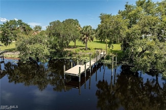 16520 Oakview Cir, Alva, FL 33920